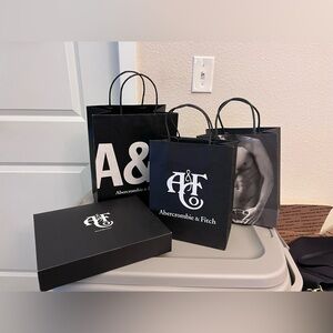 3 gift bags + 1 gift box small Abercrombies & Fitch
